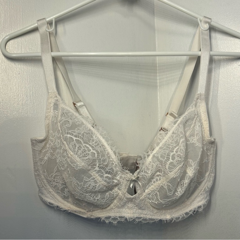 Victoria Secret Balconette White Lace Bra with under wire